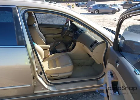 2004 Honda Accord 2.4 Ex from USA, damaged, VIN 1HGCM56834A178126